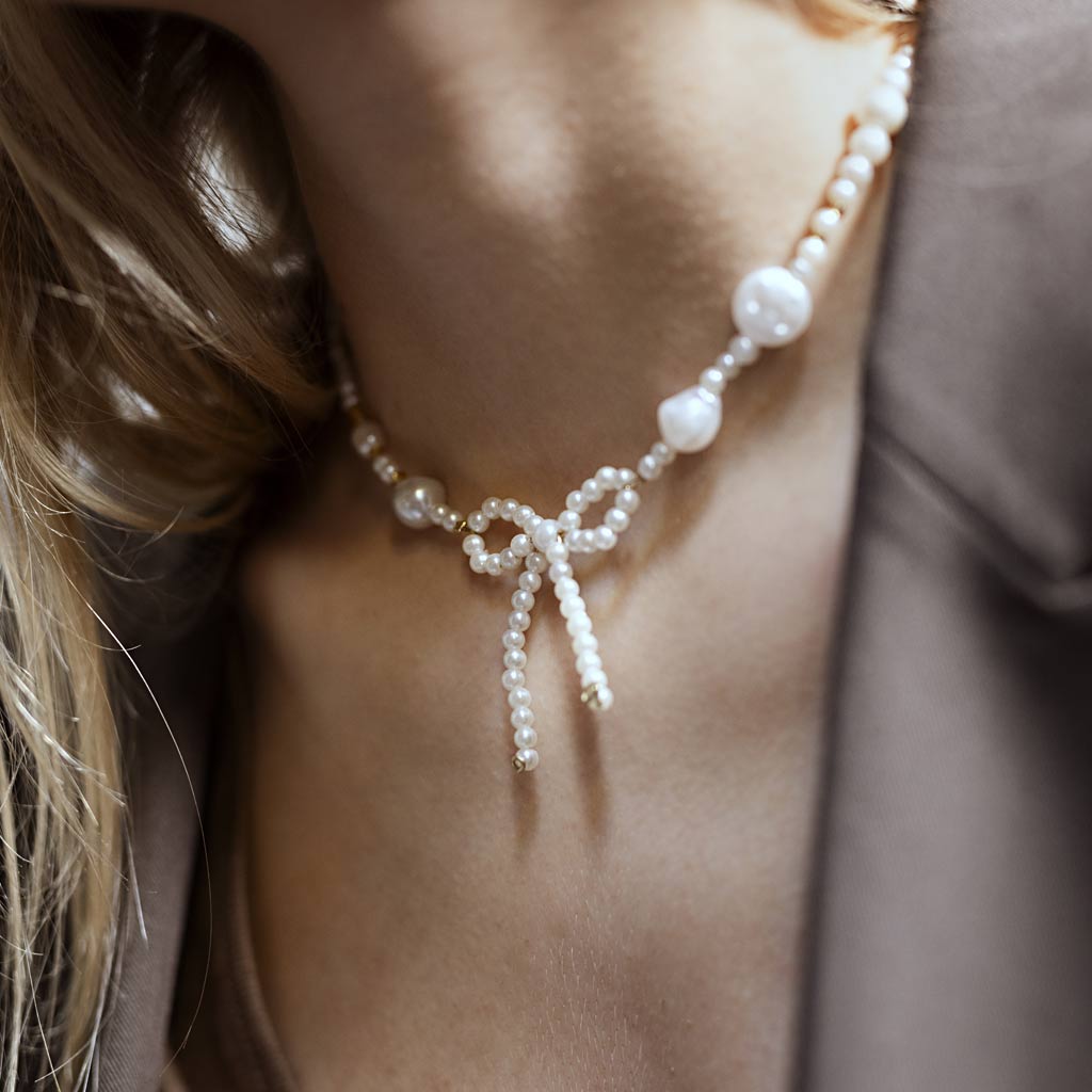 Craft Mix Jewellery, Necklaces, bracelets, earrings, gold-plated, white - moth...-boobam